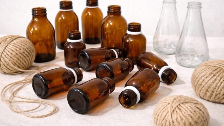 Une astuce déco : transformez vos bouteilles en trésors chic avec de la corde…