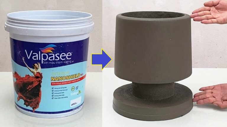 Transformez 5 contenants en plastique en magnifiques pots fleurs DIY !