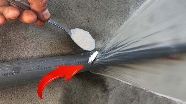 5 astuces surprenantes avec de la colle super et de la farine pour les plombiers !